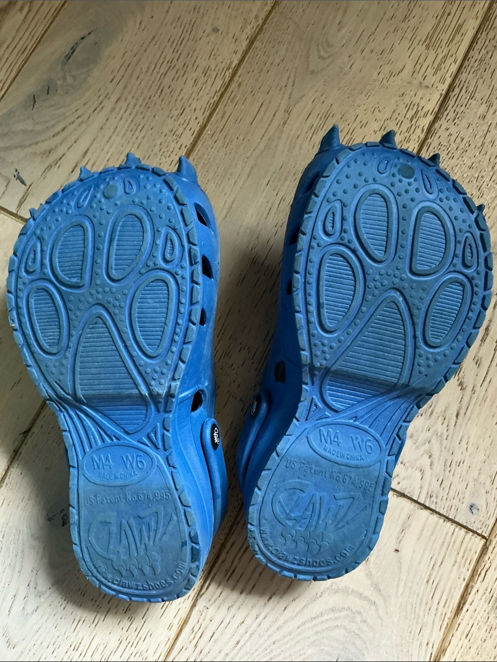 CLAWZ Clogs Blue Fun Monster Feet Adult size M4/W6 - Picture 4 of 7
